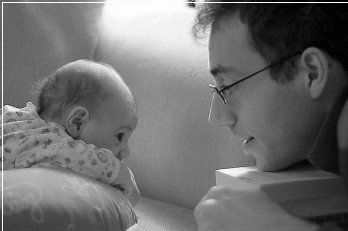 Ребенок от рождения до месяца. Чем с ним заниматься